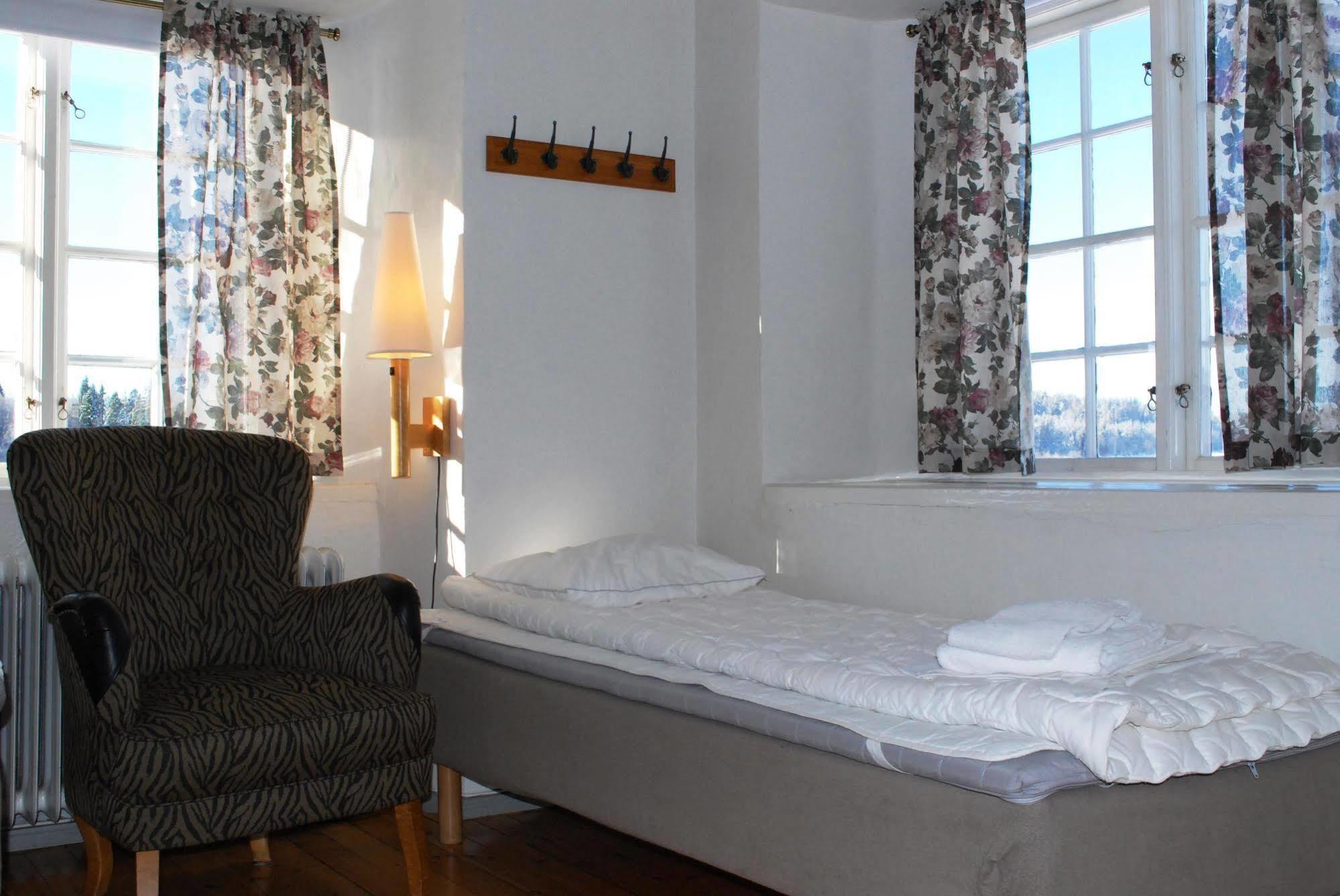 Oester Malma Hotel Marieberg  Bagian luar foto